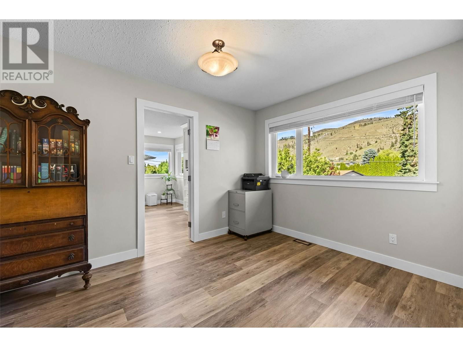 4061 DAVIE ROAD Image 42