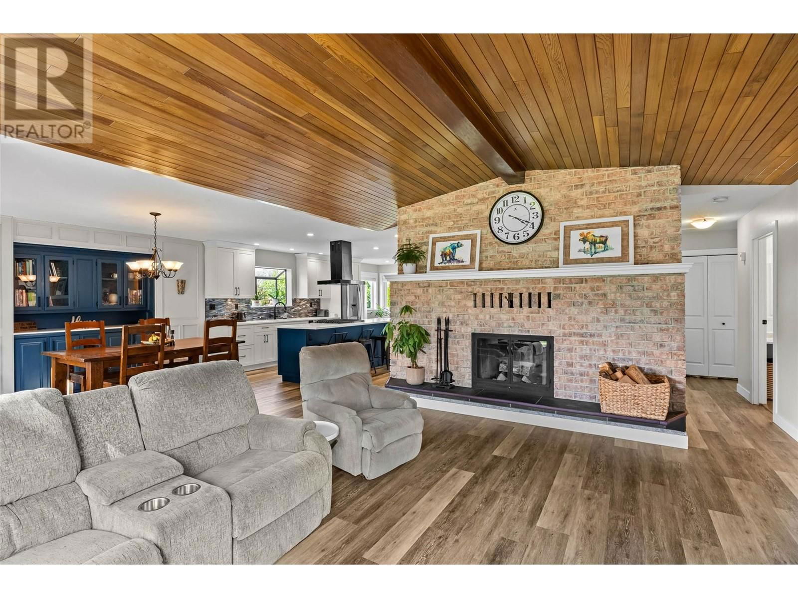 4061 DAVIE ROAD Image 5