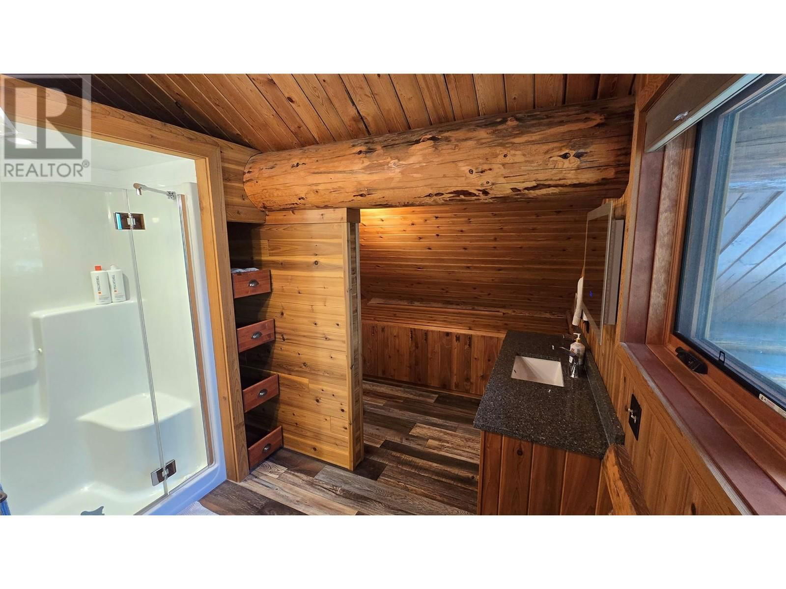 10833 MERRICK ROAD Image 14