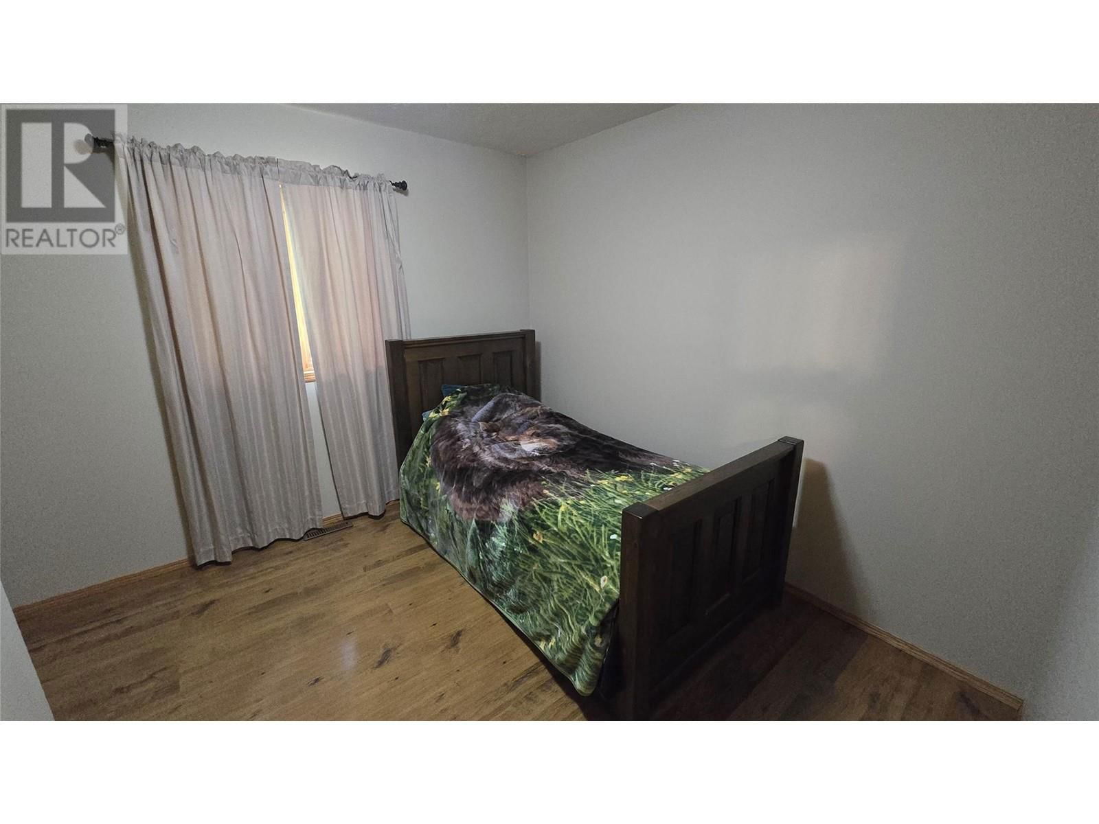 10833 MERRICK ROAD Image 20