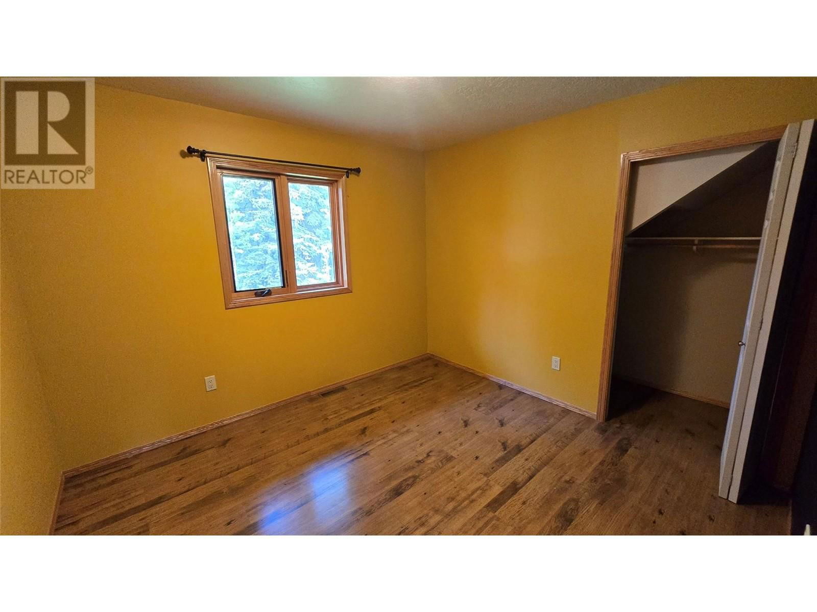 10833 MERRICK ROAD Image 21