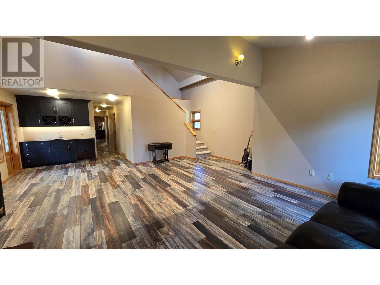 10833 MERRICK ROAD Image 27