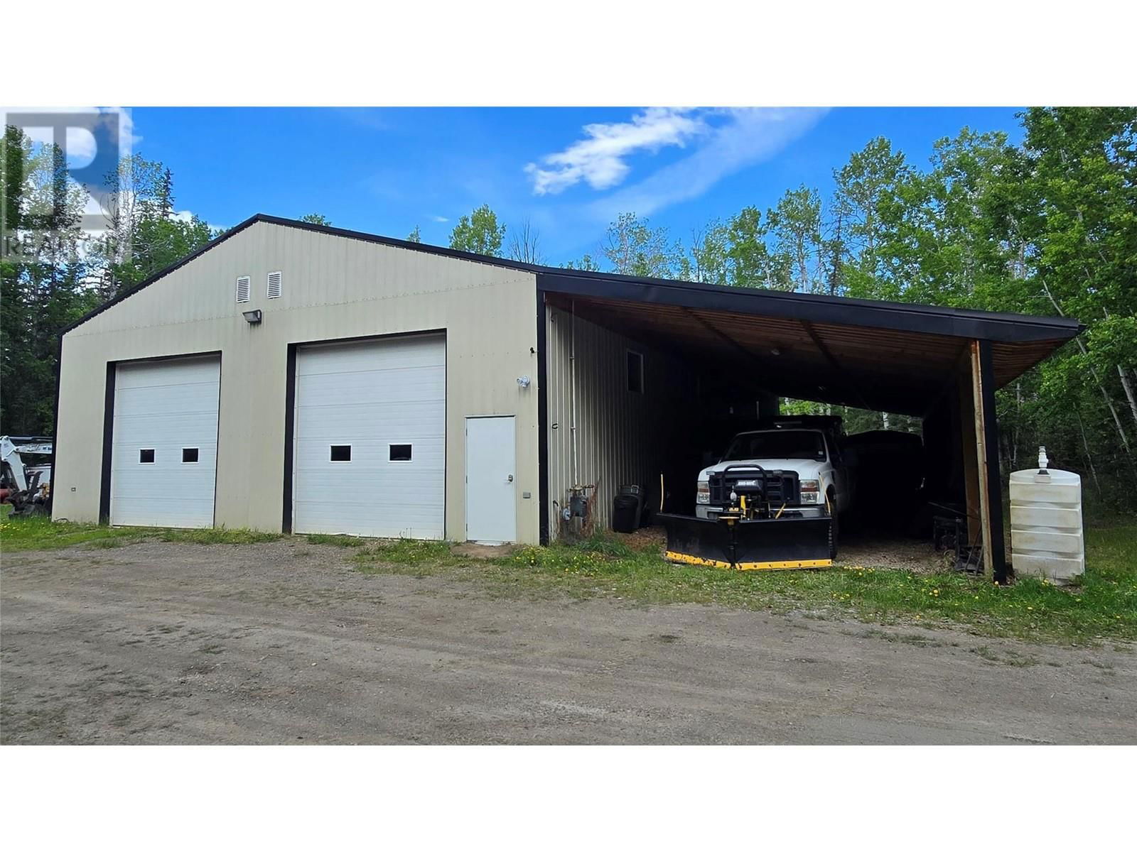 10833 MERRICK ROAD Image 4