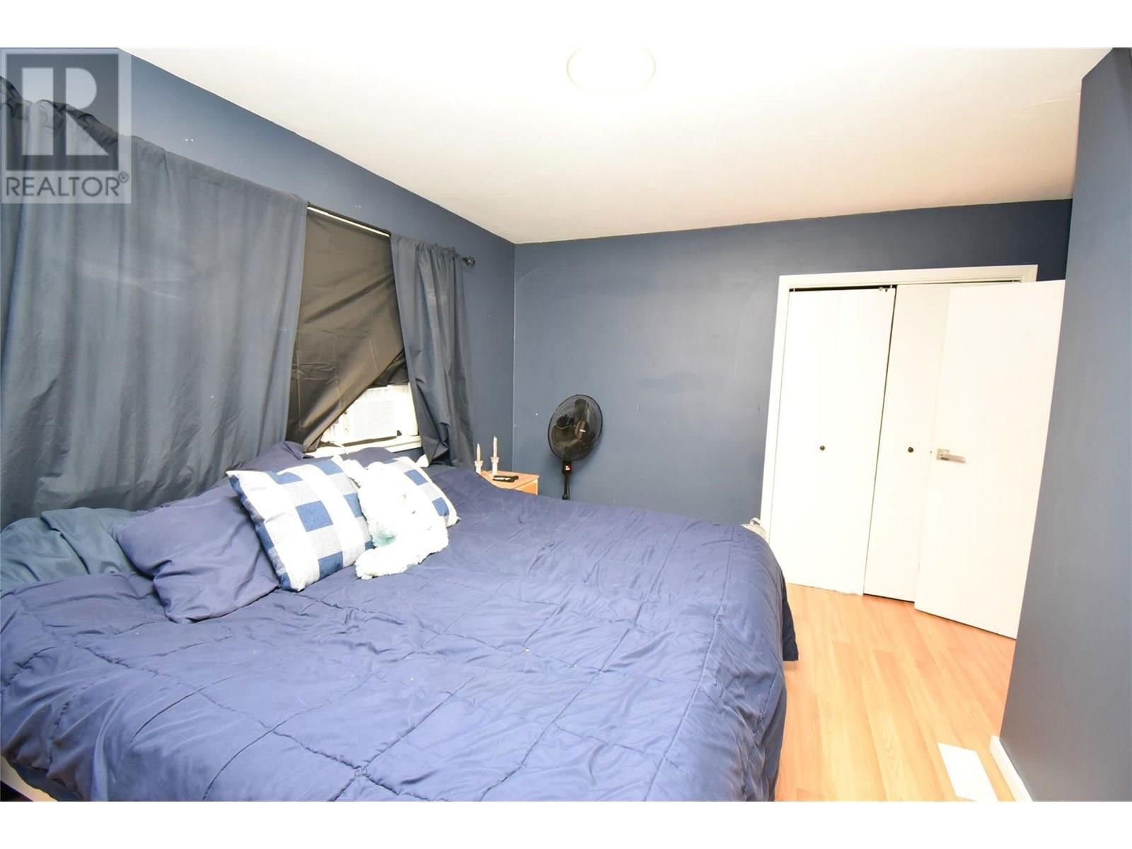 3011 38 STREET Image 23