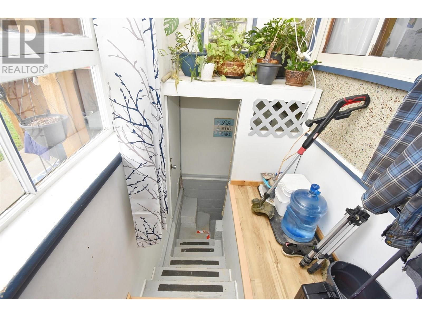 3011 38 STREET Image 30