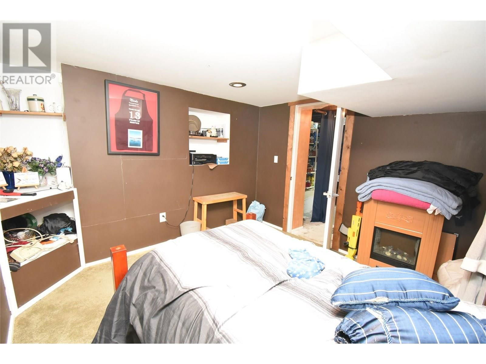 3011 38 STREET Image 34