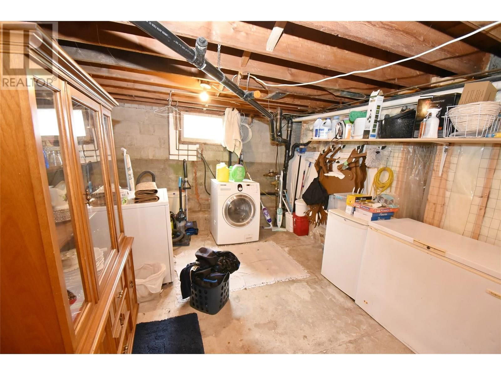 3011 38 STREET Image 35