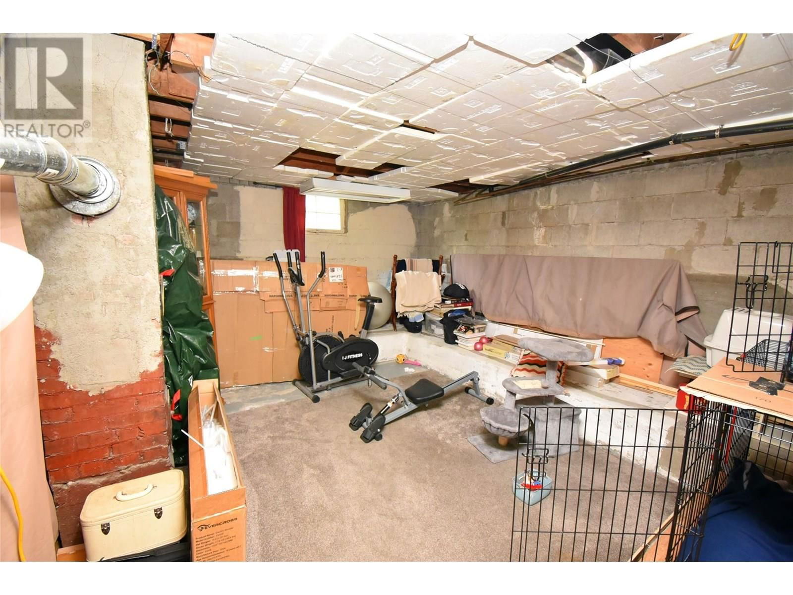 3011 38 STREET Image 38