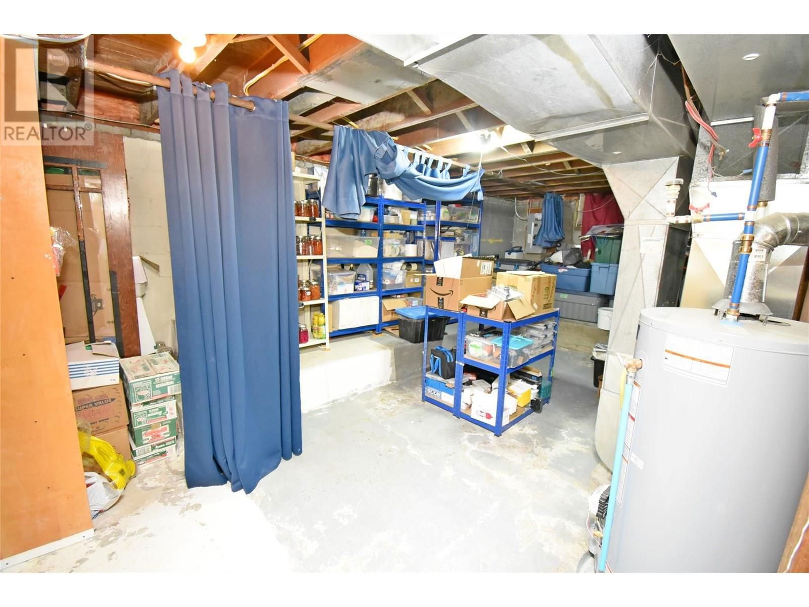 3011 38 STREET Image 40