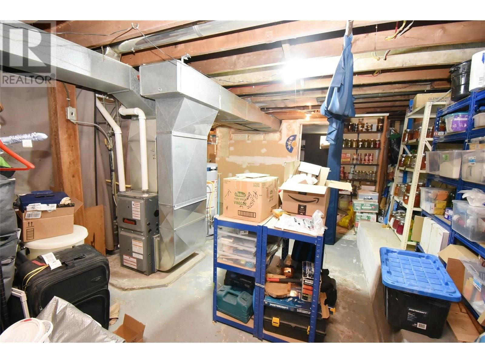 3011 38 STREET Image 42