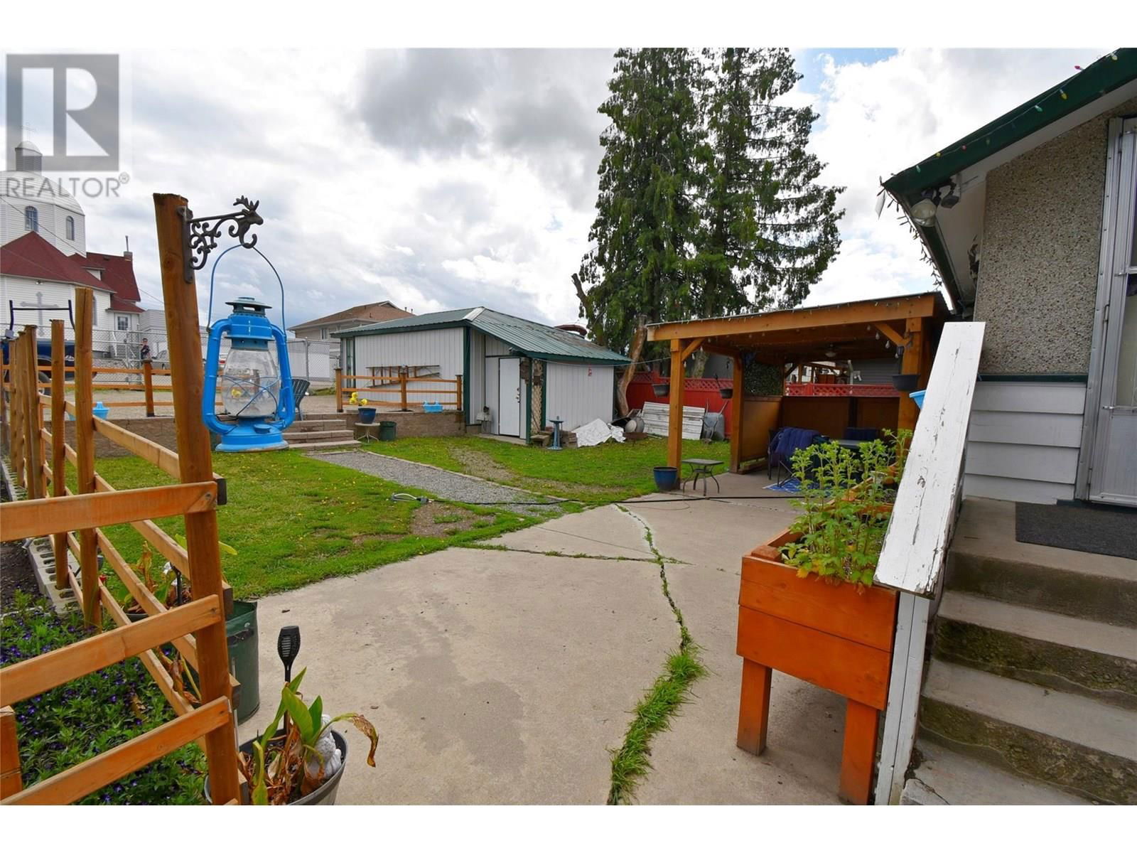 3011 38 STREET Image 46