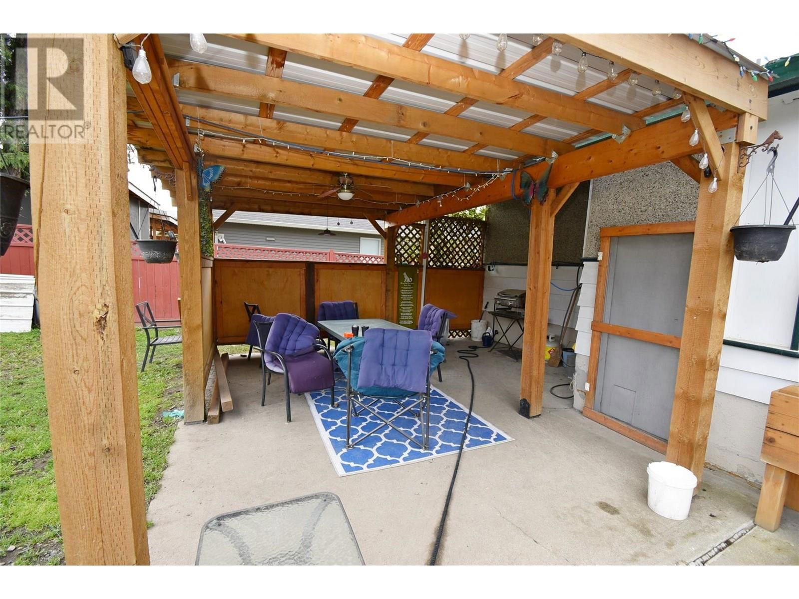 3011 38 STREET Image 48