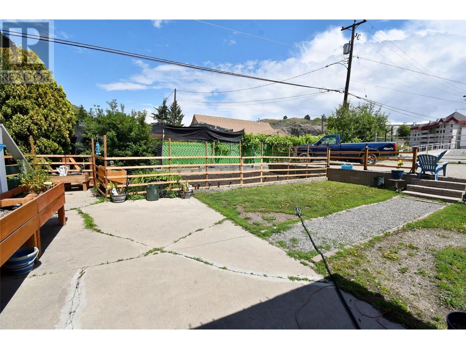 3011 38 STREET Image 52