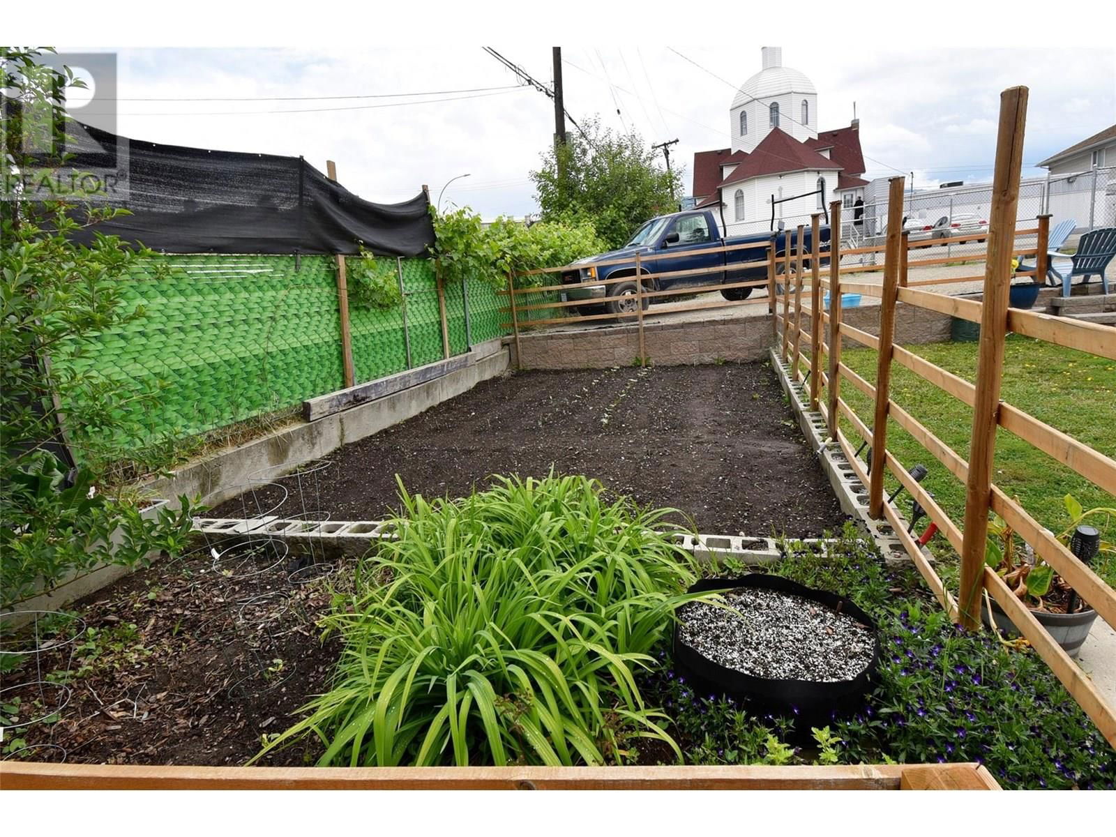 3011 38 STREET Image 54