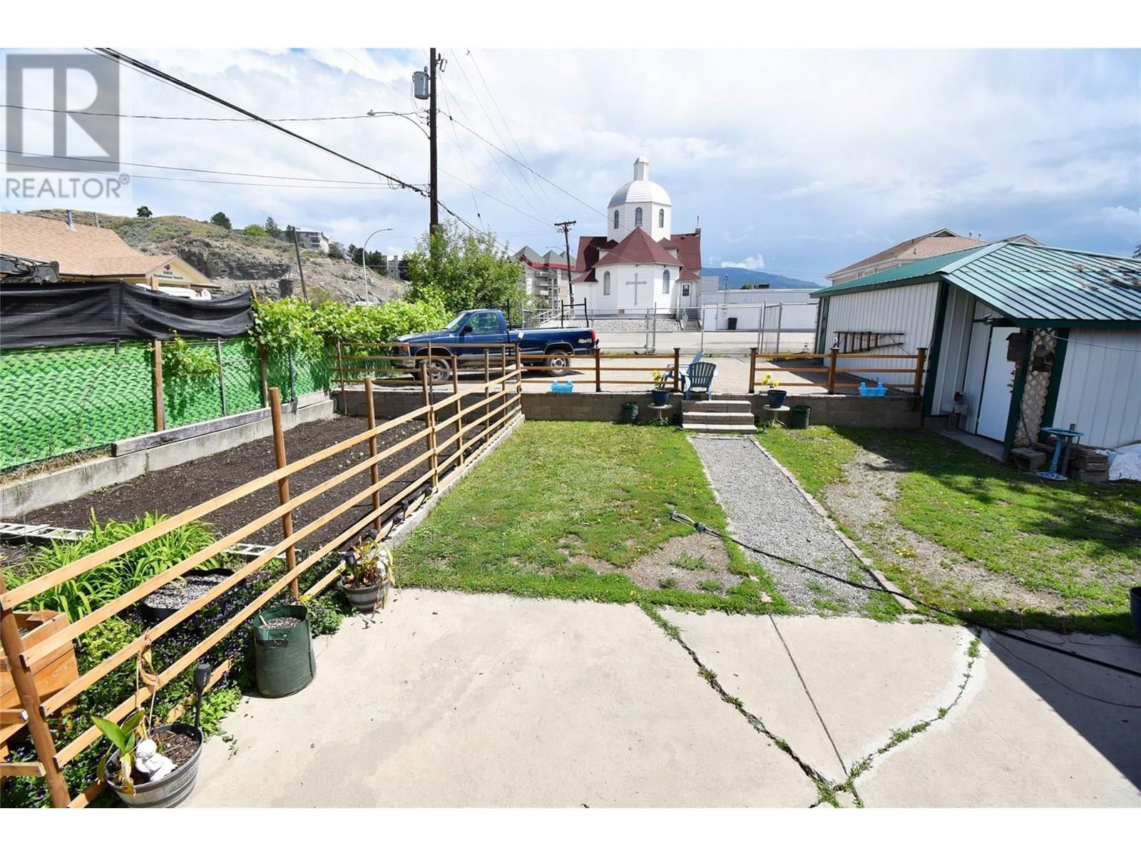 3011 38 STREET Image 57