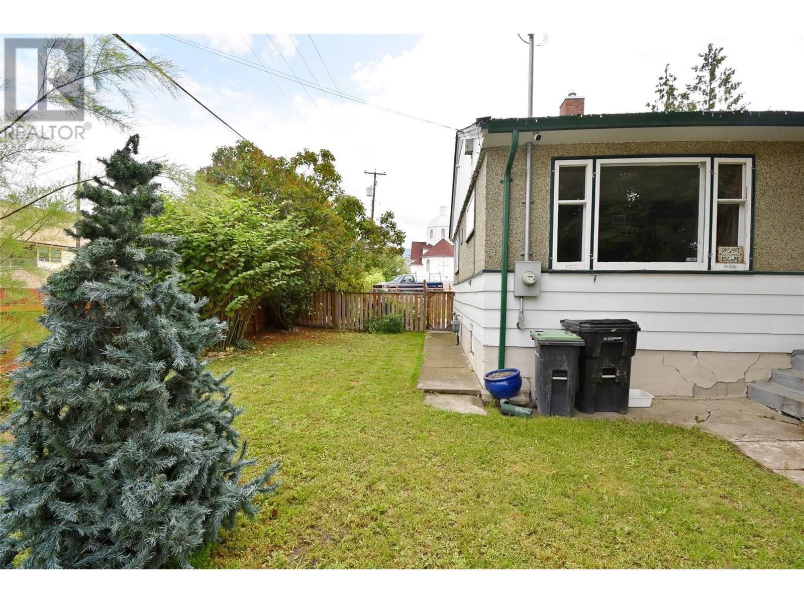 3011 38 STREET Image 59