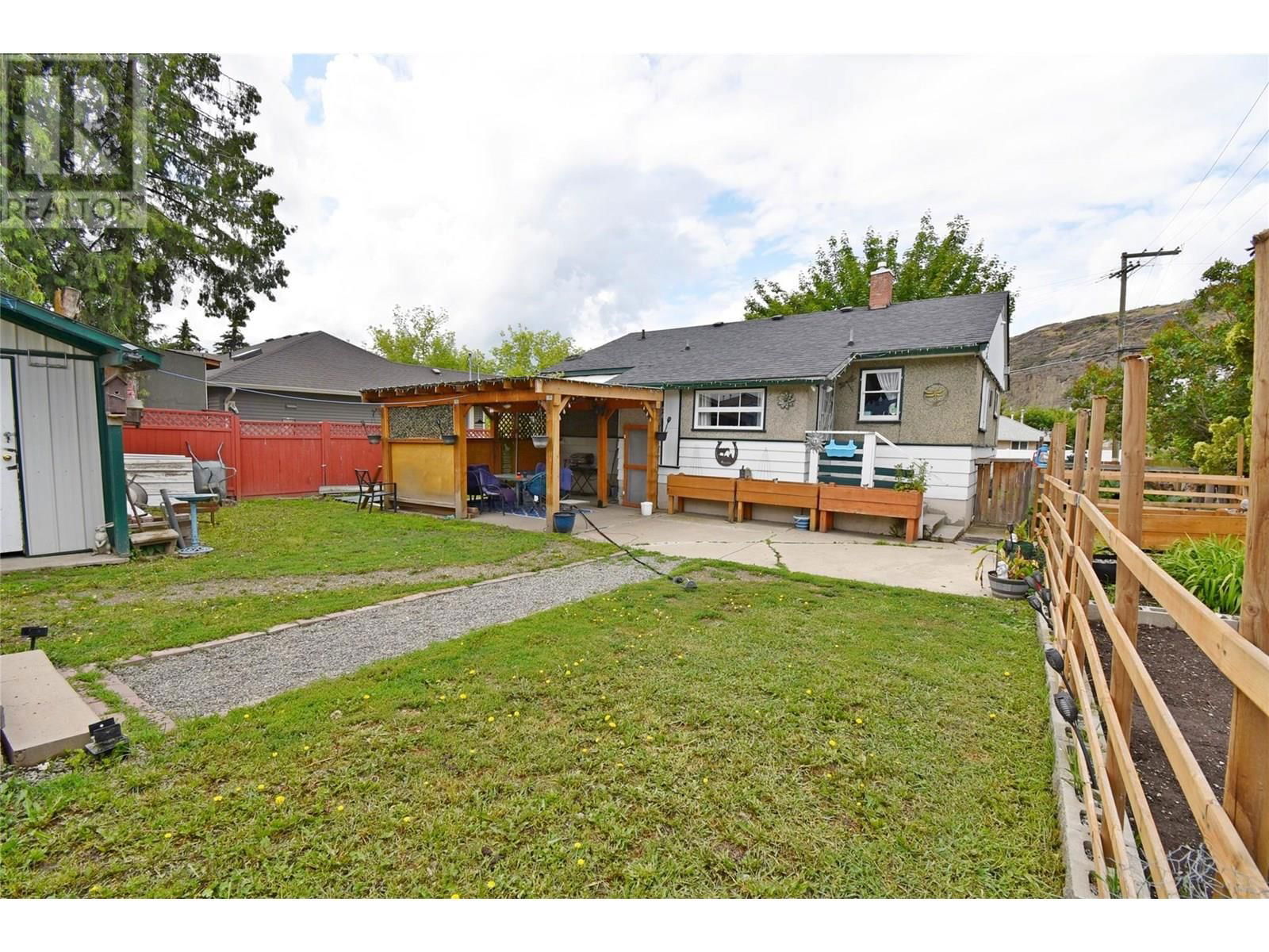 3011 38 STREET Image 61