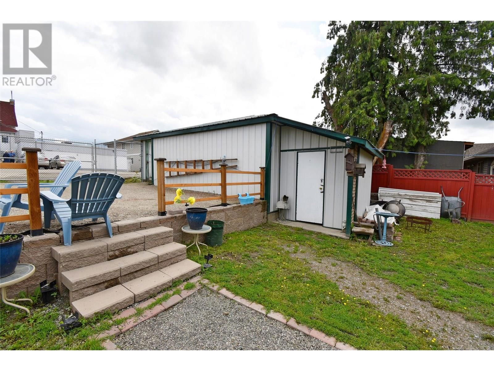 3011 38 STREET Image 63