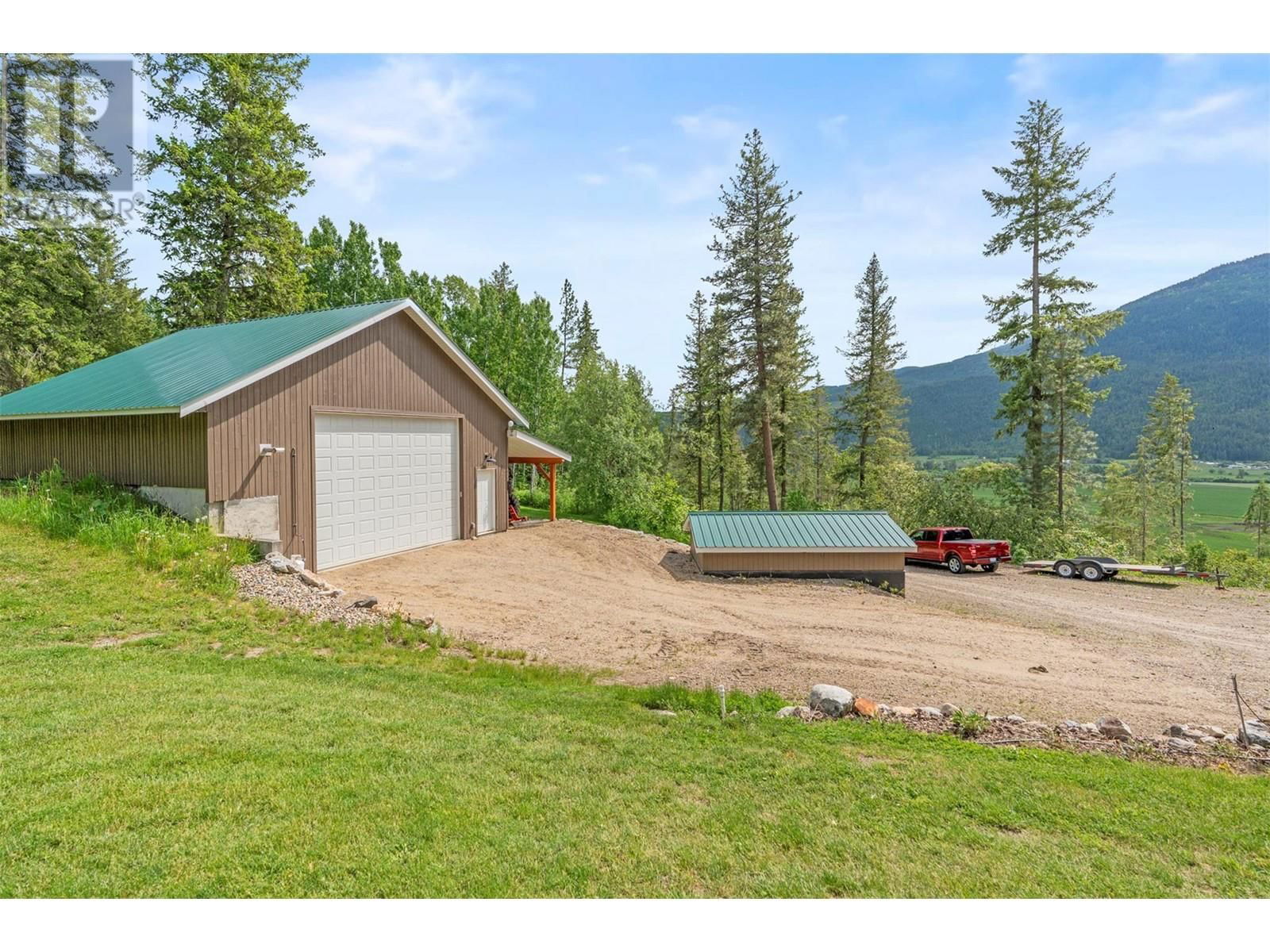 1099 ENDERBY MABEL LAKE ROAD Image 73
