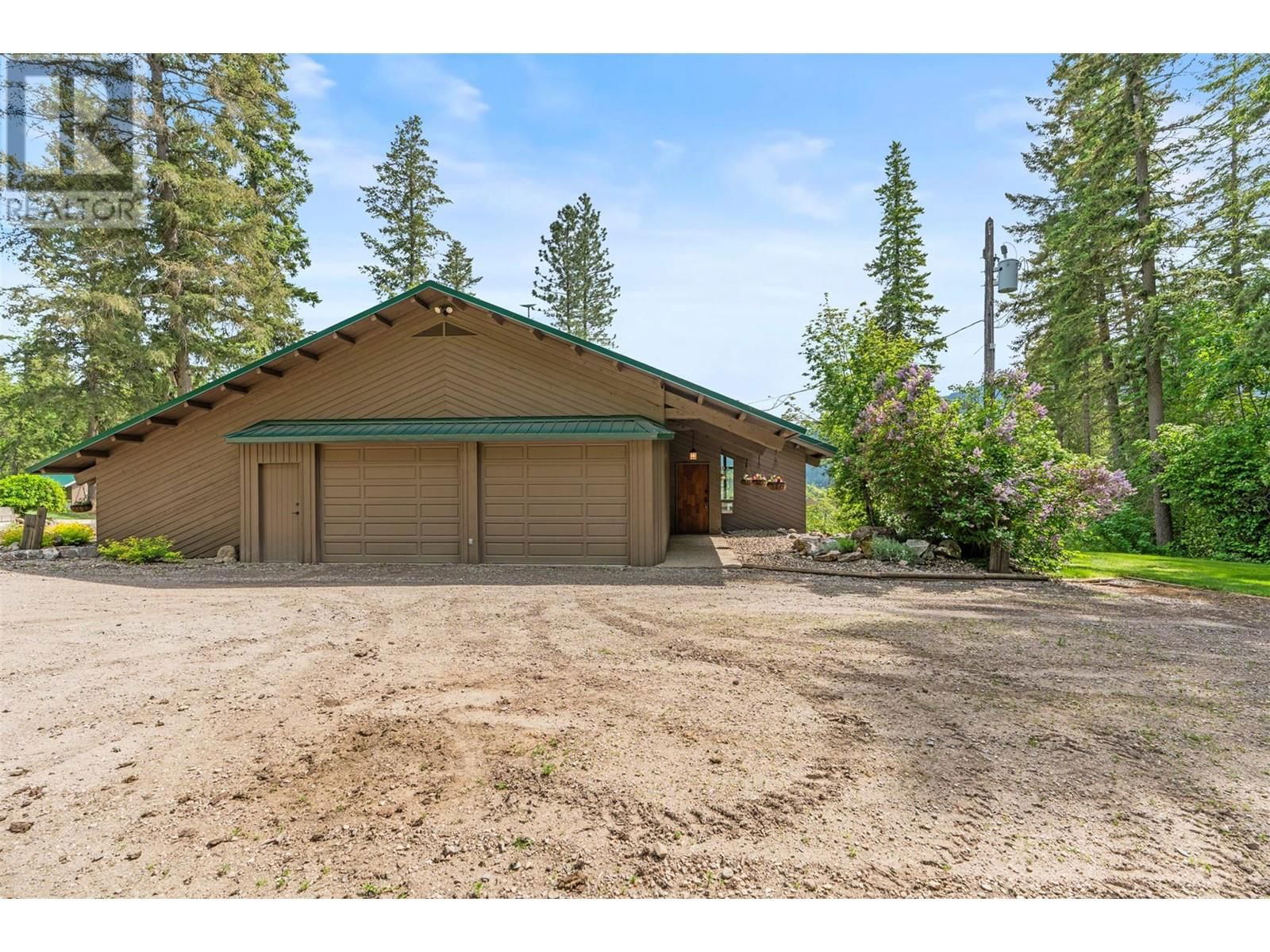 1099 ENDERBY MABEL LAKE ROAD Image 84