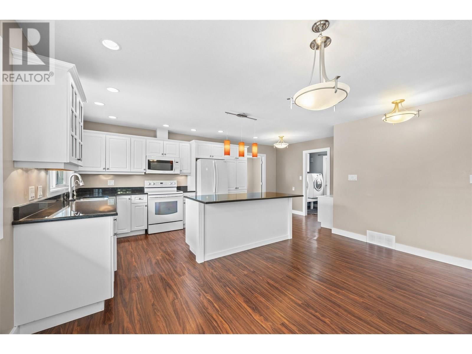 645 MARK ROAD Image 11