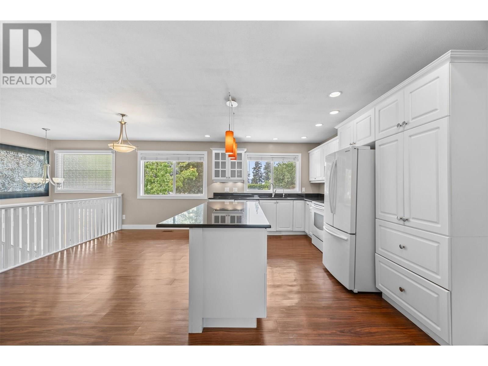 645 MARK ROAD Image 13