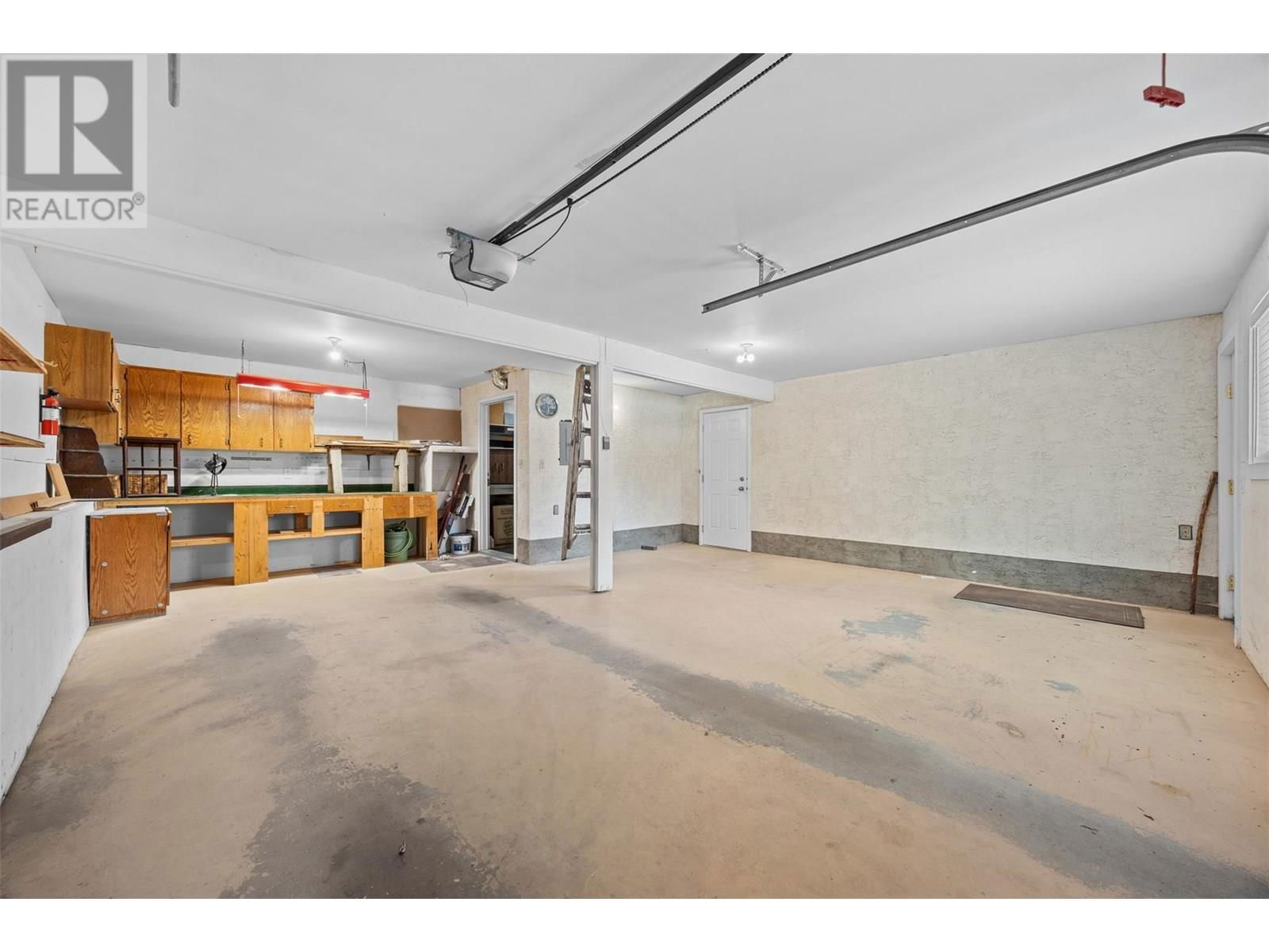645 MARK ROAD Image 36