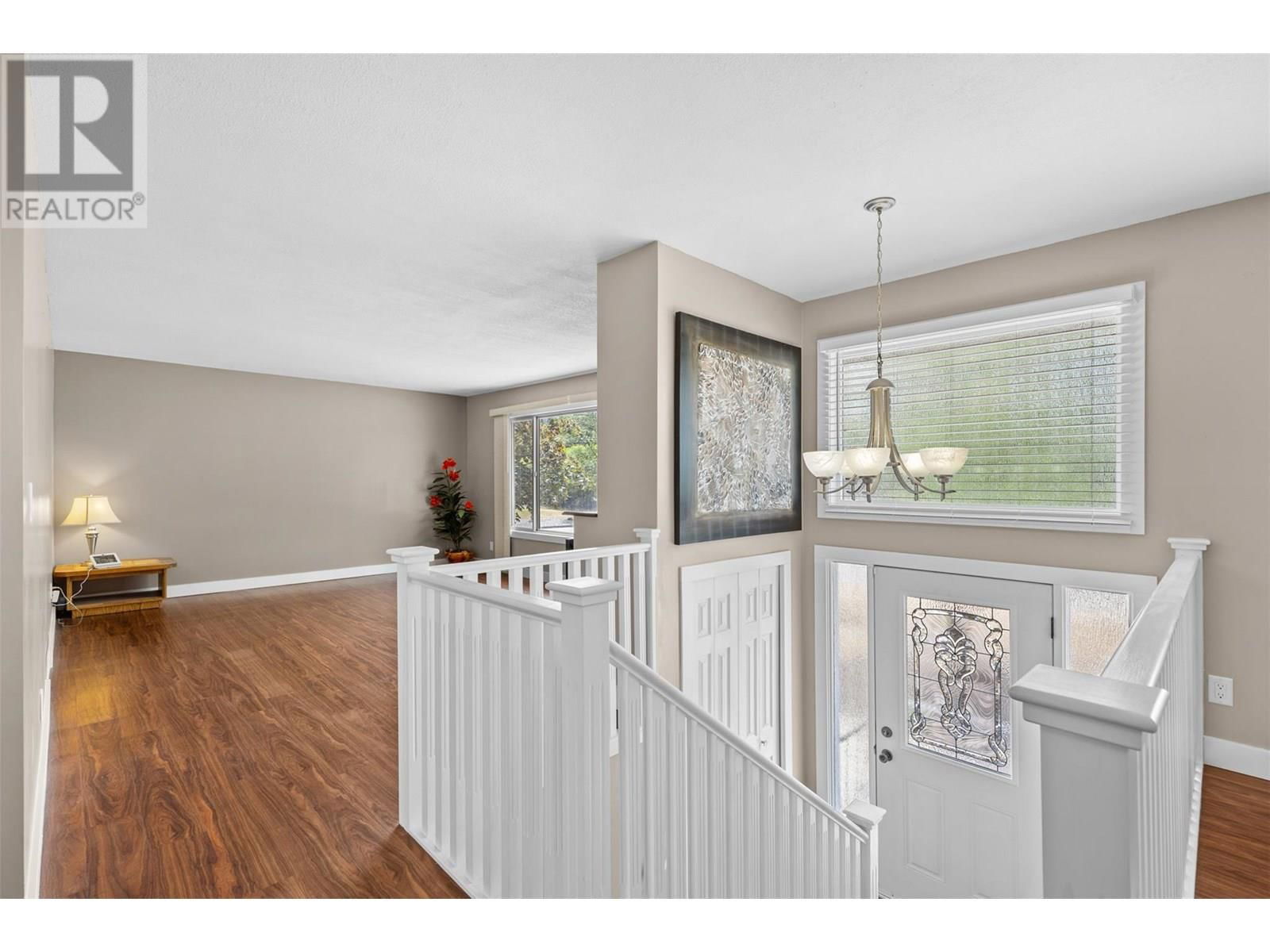 645 MARK ROAD Image 6