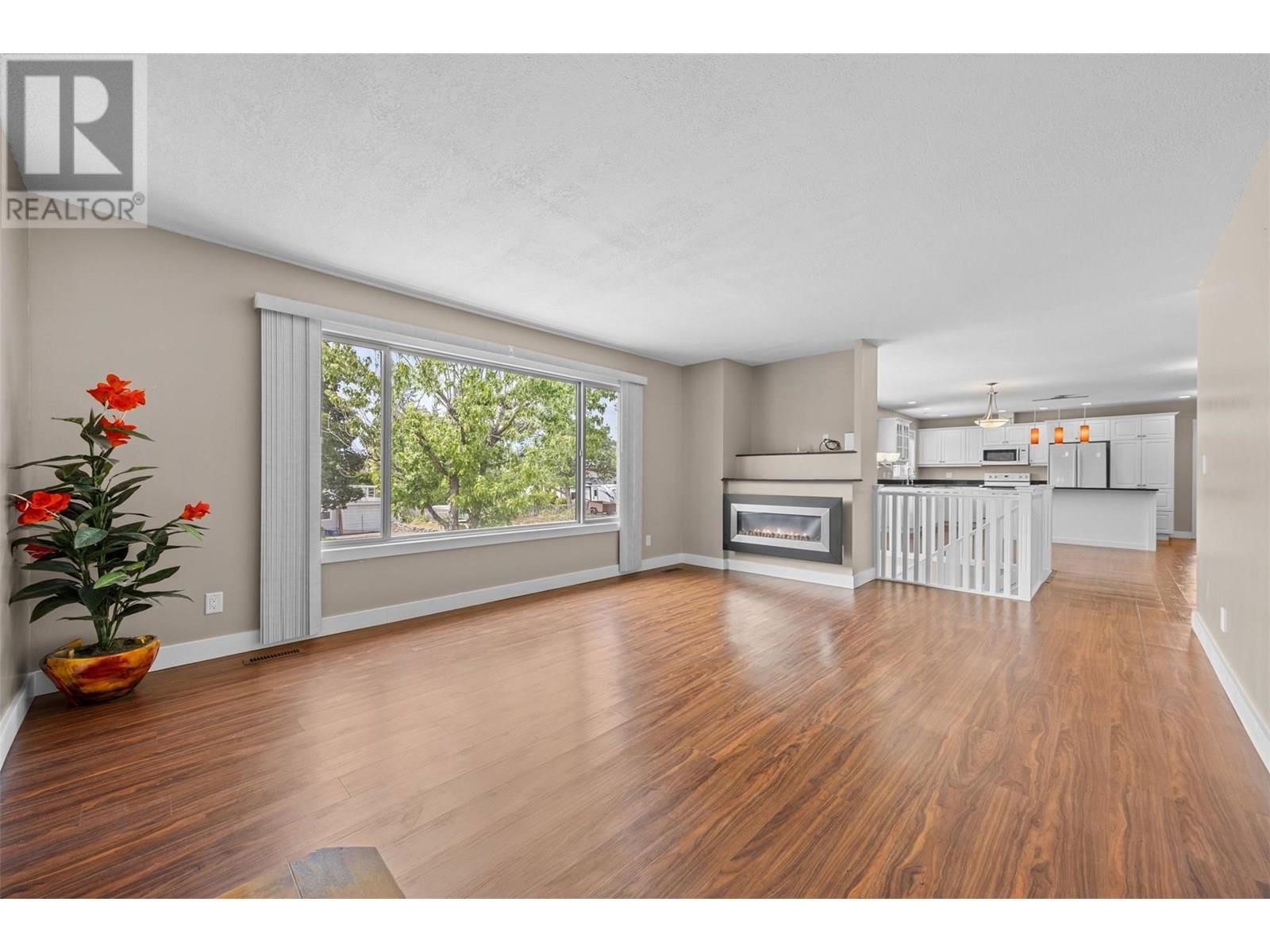 645 MARK ROAD Image 7