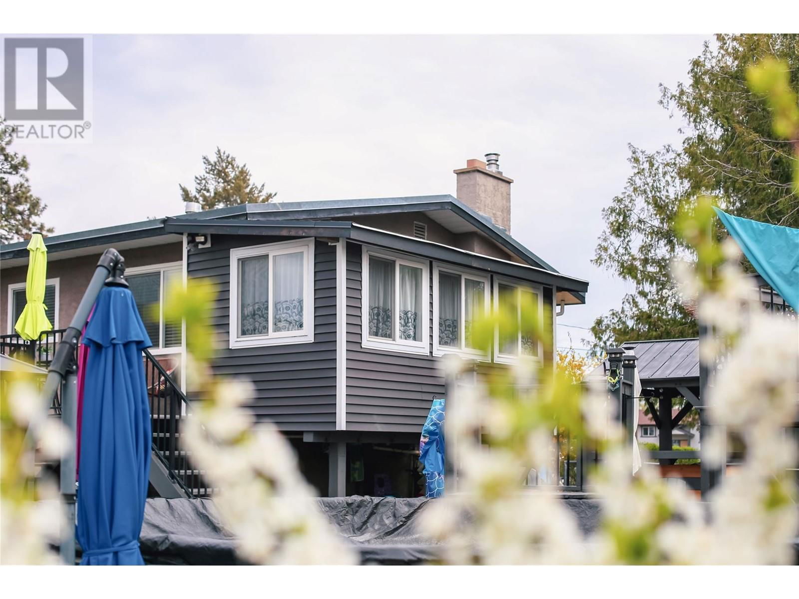 3548 MACDONNEL ROAD Image 11