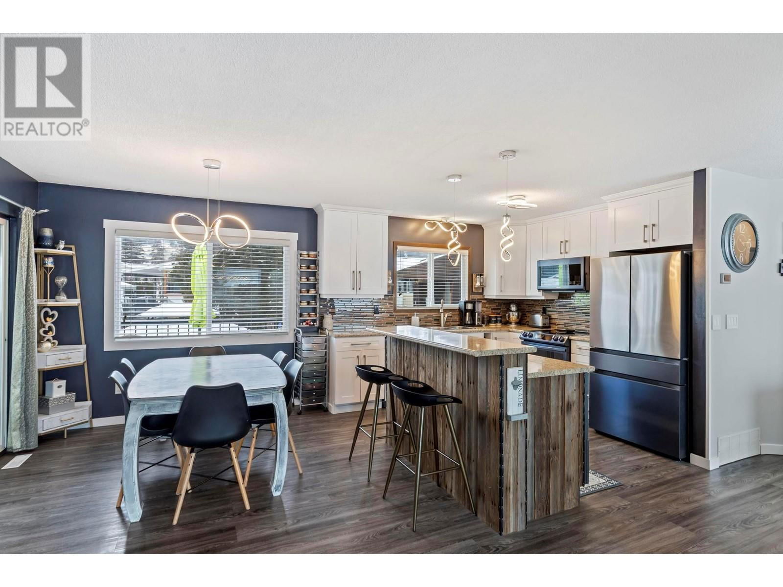 3548 MACDONNEL ROAD Image 17