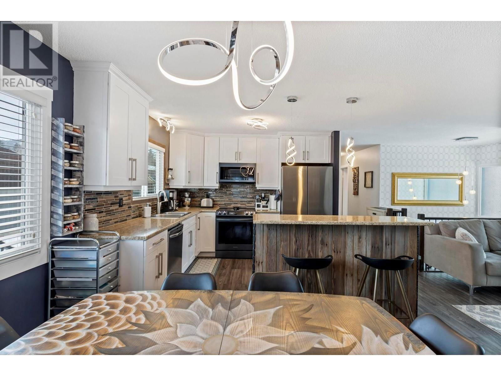 3548 MACDONNEL ROAD Image 24