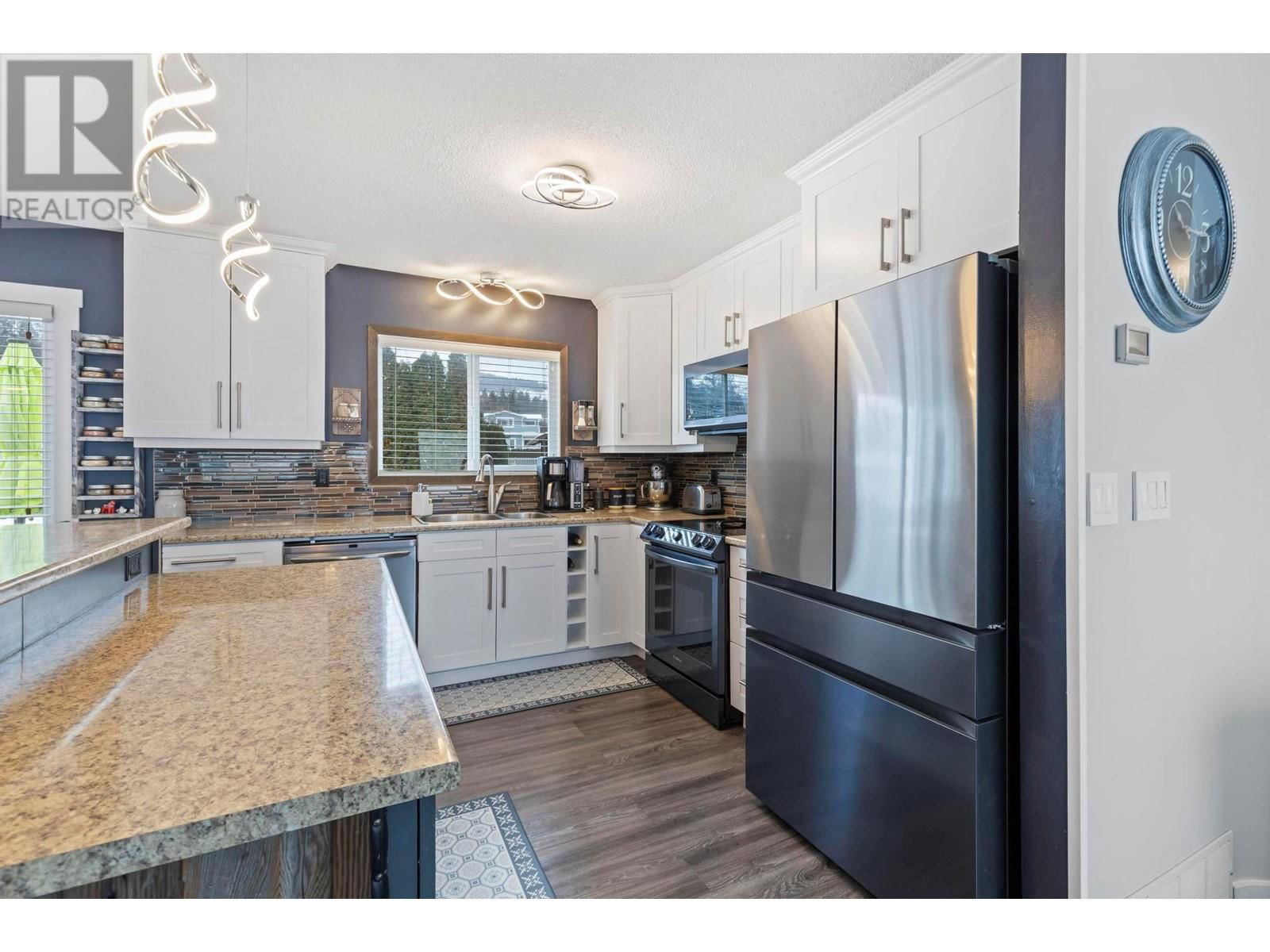 3548 MACDONNEL ROAD Image 25