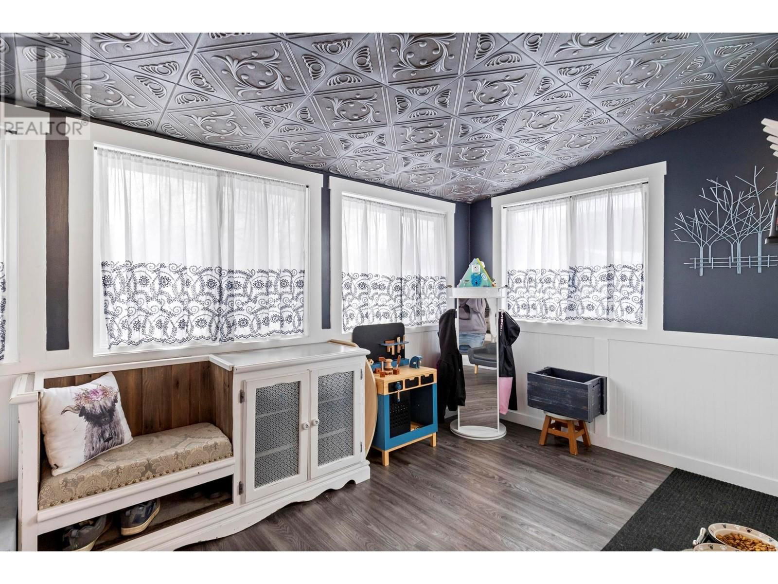 3548 MACDONNEL ROAD Image 26