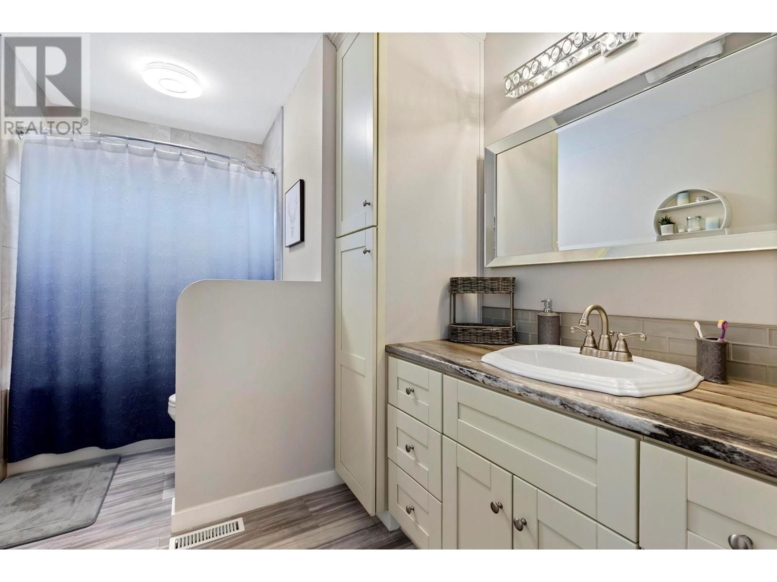 3548 MACDONNEL ROAD Image 28