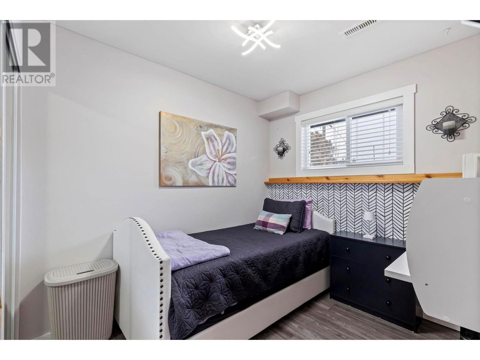 3548 MACDONNEL ROAD Image 40