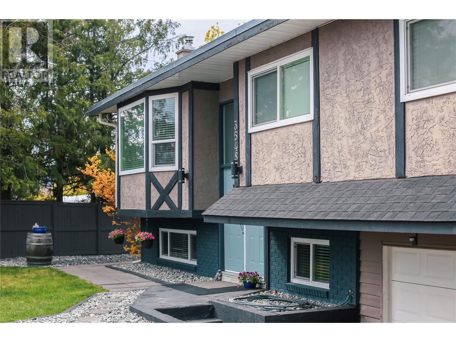 3548 MACDONNEL ROAD Image 9