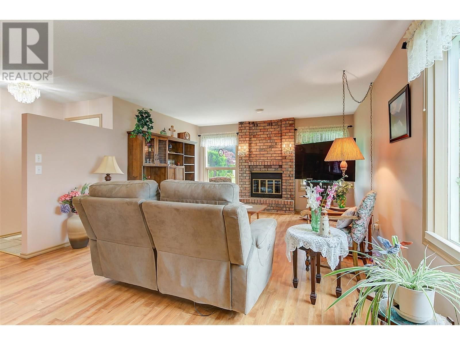 37 - 1101 CAMERON AVENUE Image 4
