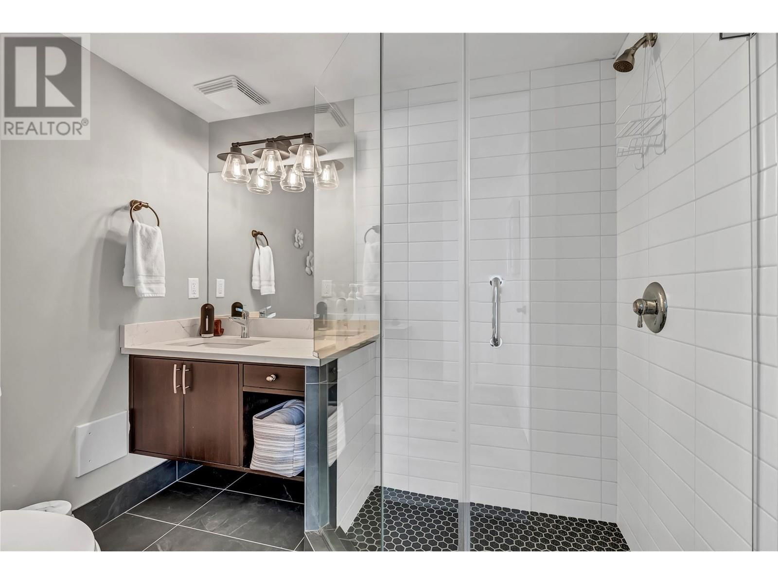 2205 NARAMATA ROAD Image 30
