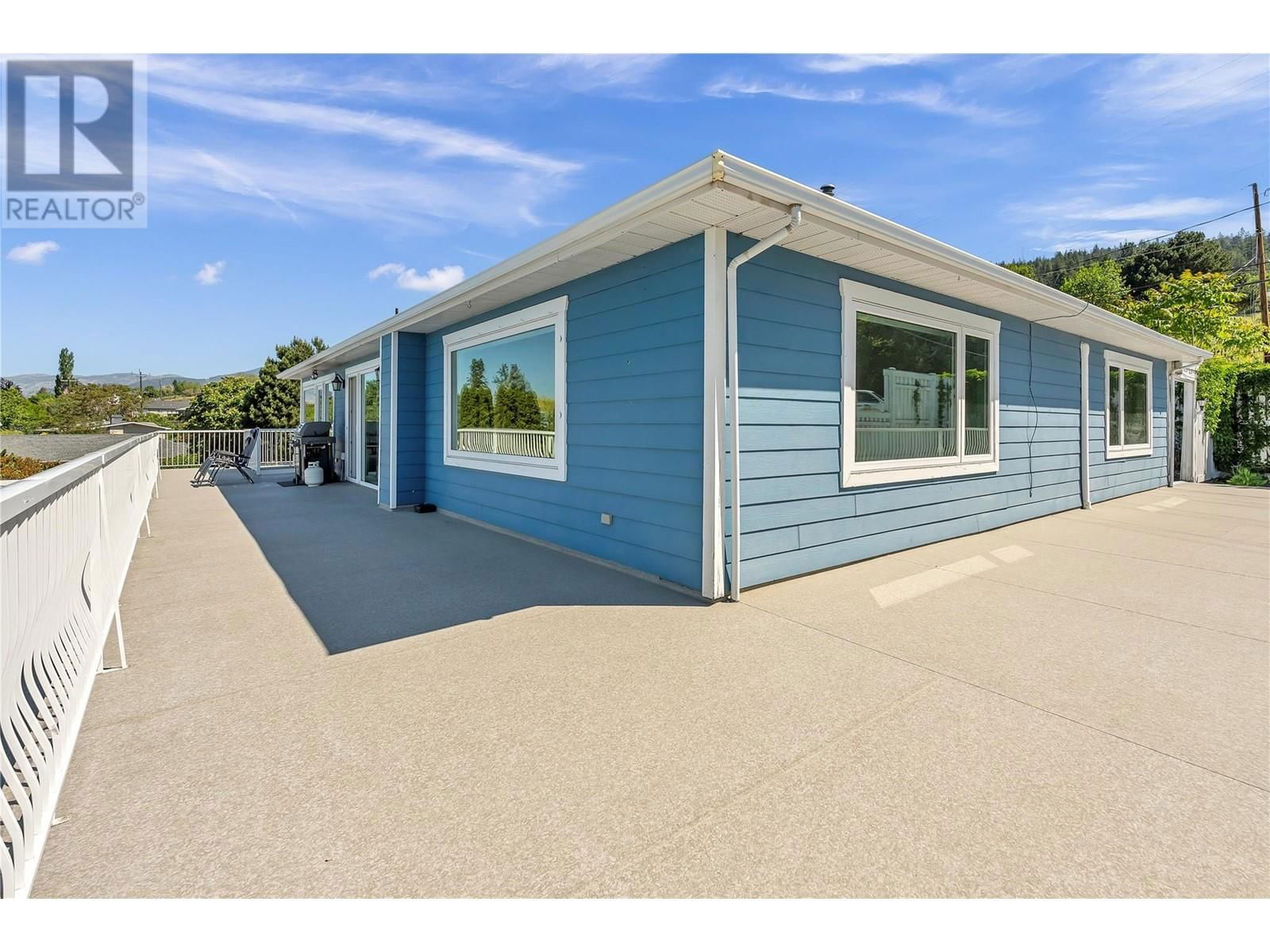 2205 NARAMATA ROAD Image 39