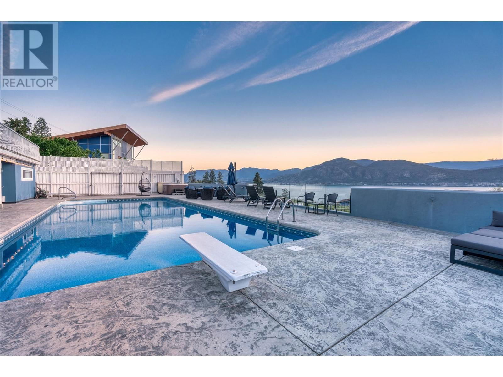 2205 NARAMATA ROAD Image 50