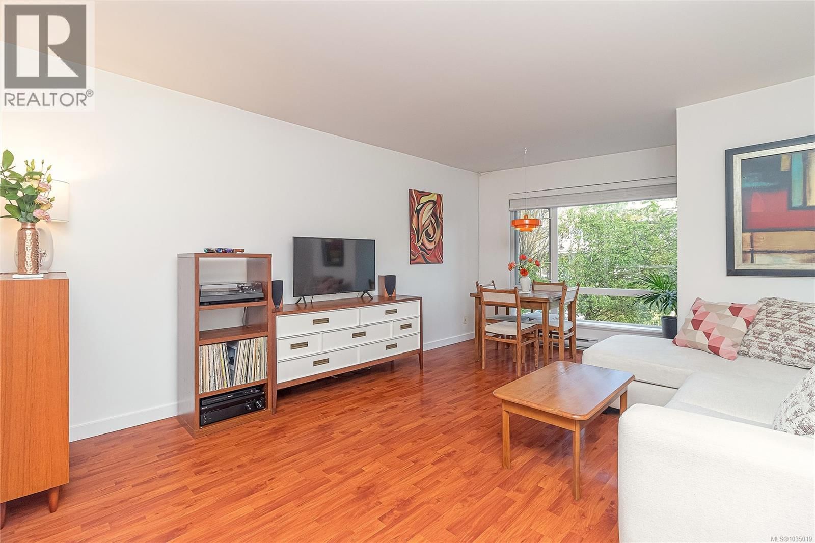 202 116 Queens Road property photo