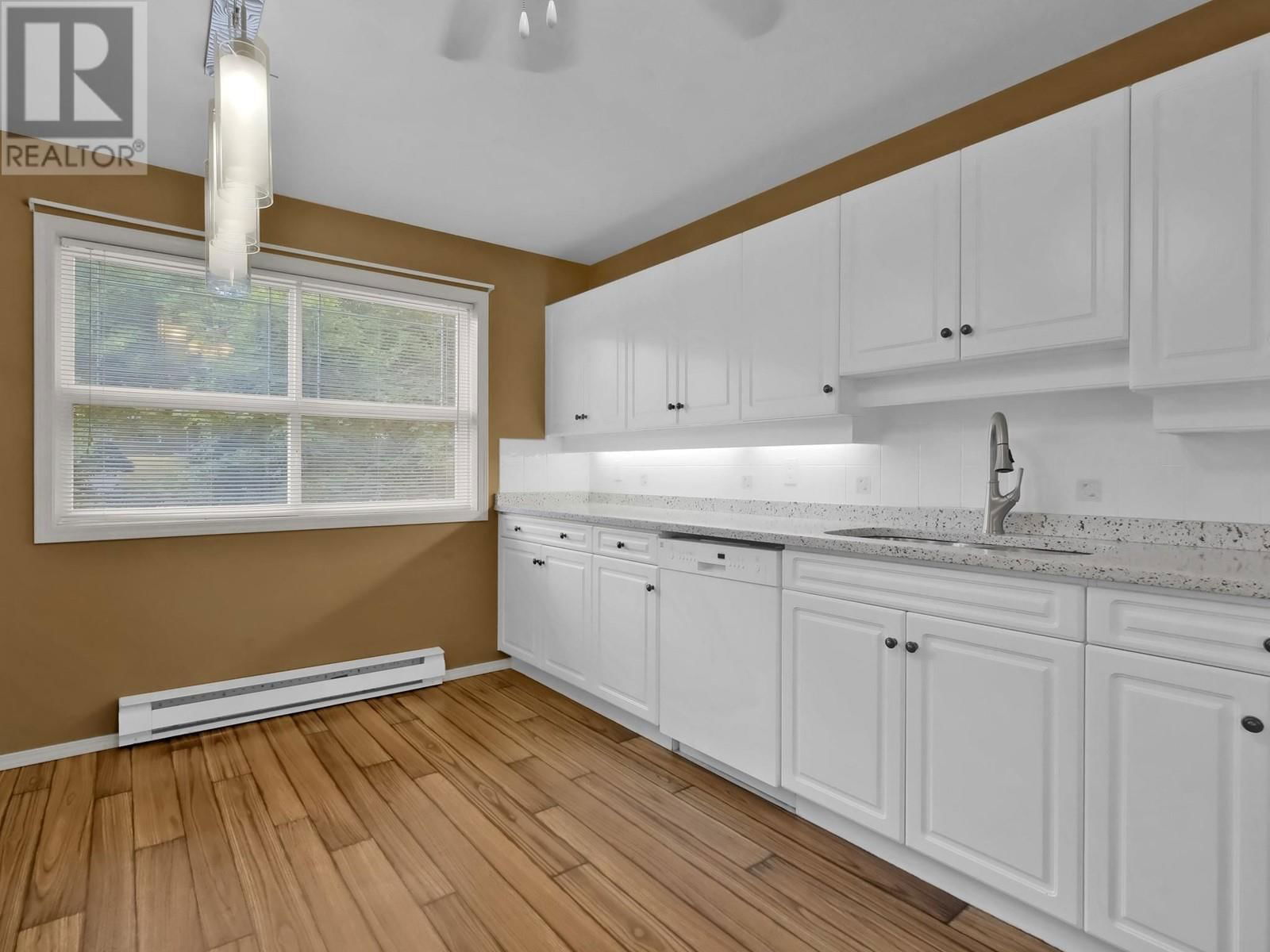 218 - 555 HOUGHTON ROAD Image 3