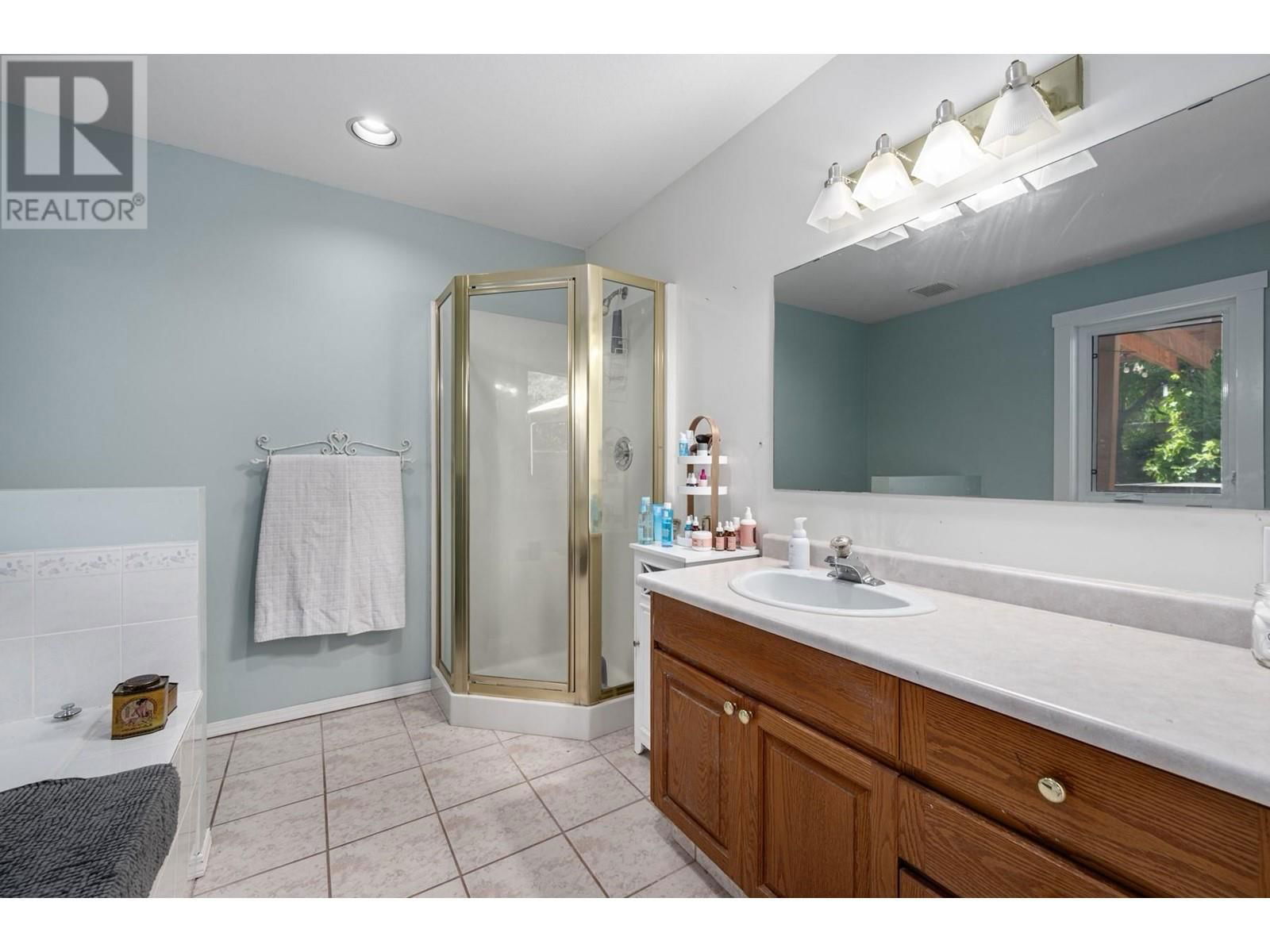 2073 SENTRY PLACE Image 18