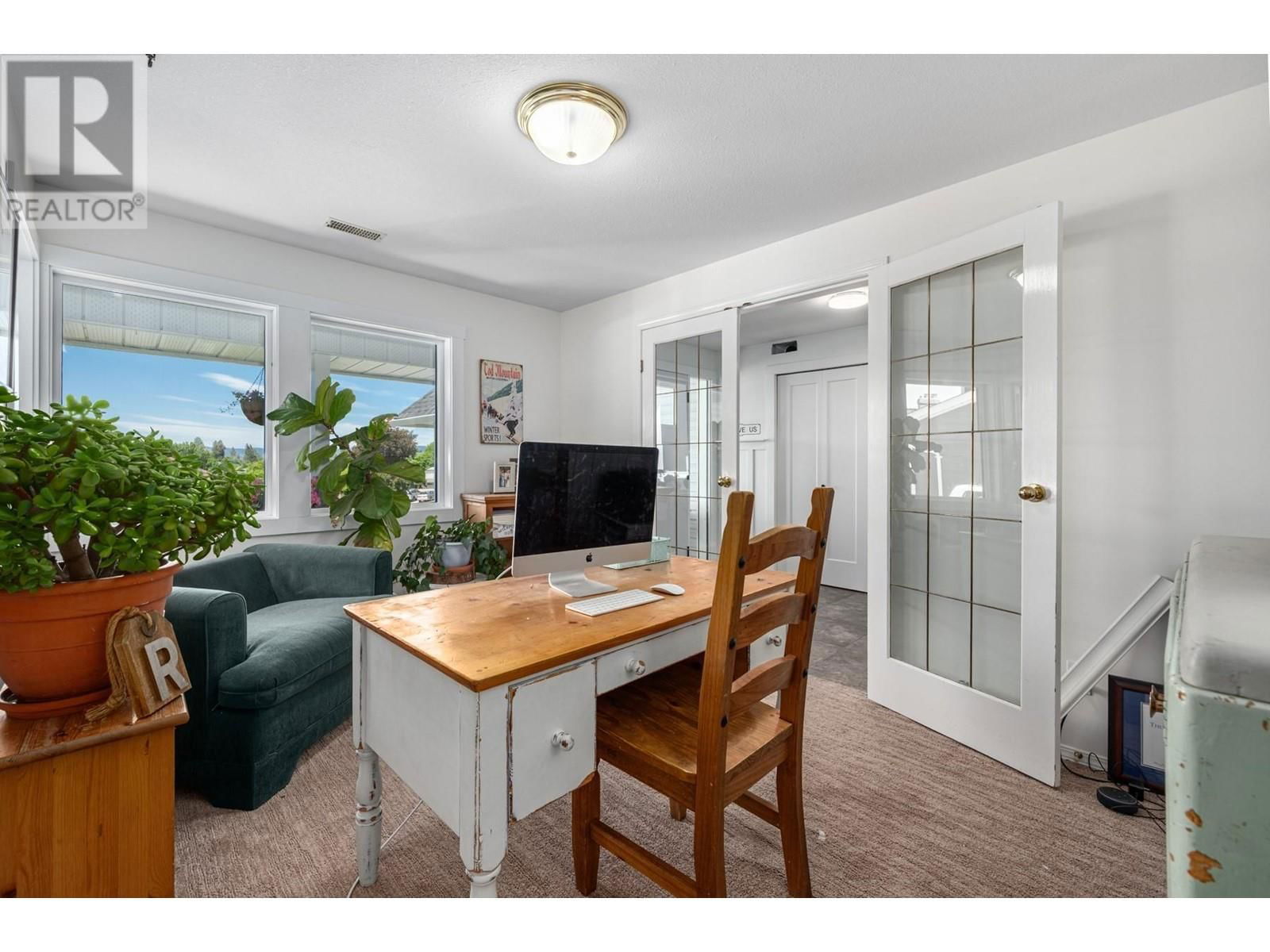 2073 SENTRY PLACE Image 27