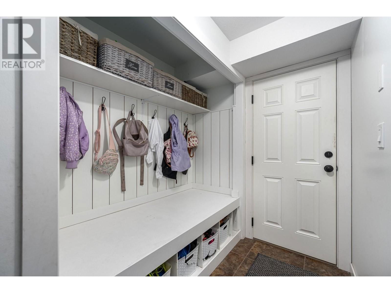 2073 SENTRY PLACE Image 34