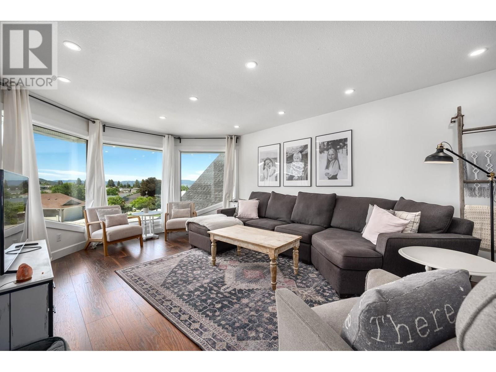 2073 SENTRY PLACE Image 6