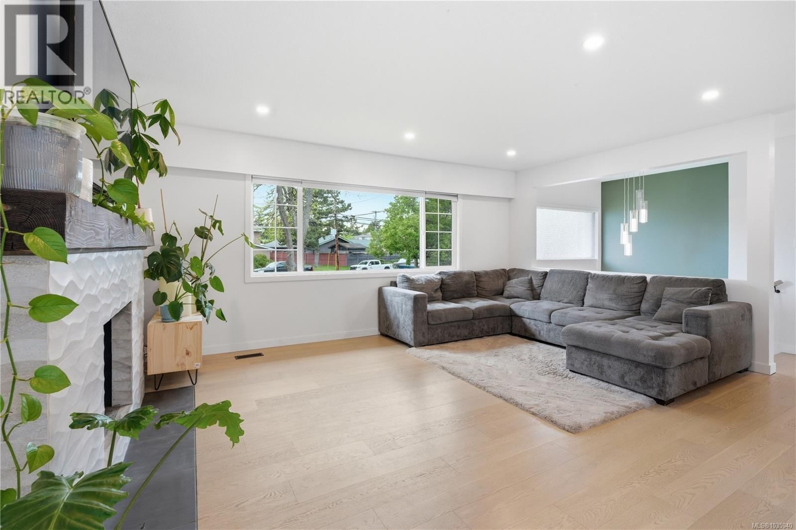 4261 Carey Road property photo