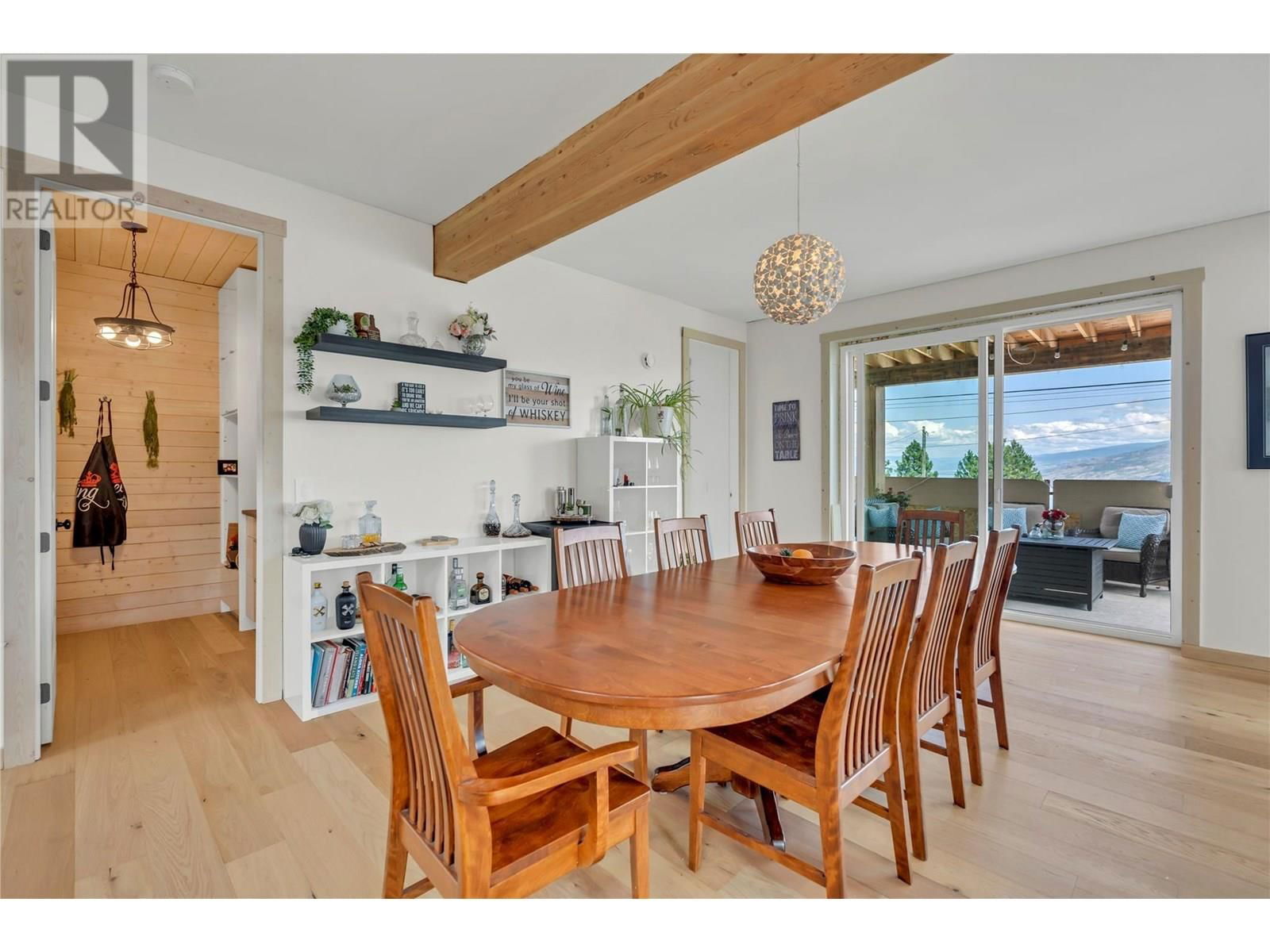 6074 JACKSON CRESCENT Image 6