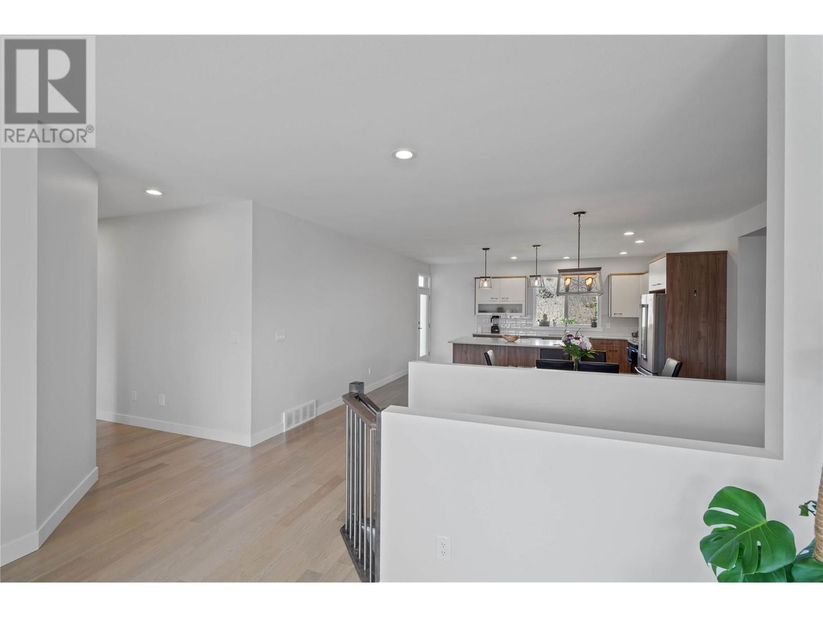2065 SADDLEBACK DRIVE Image 13
